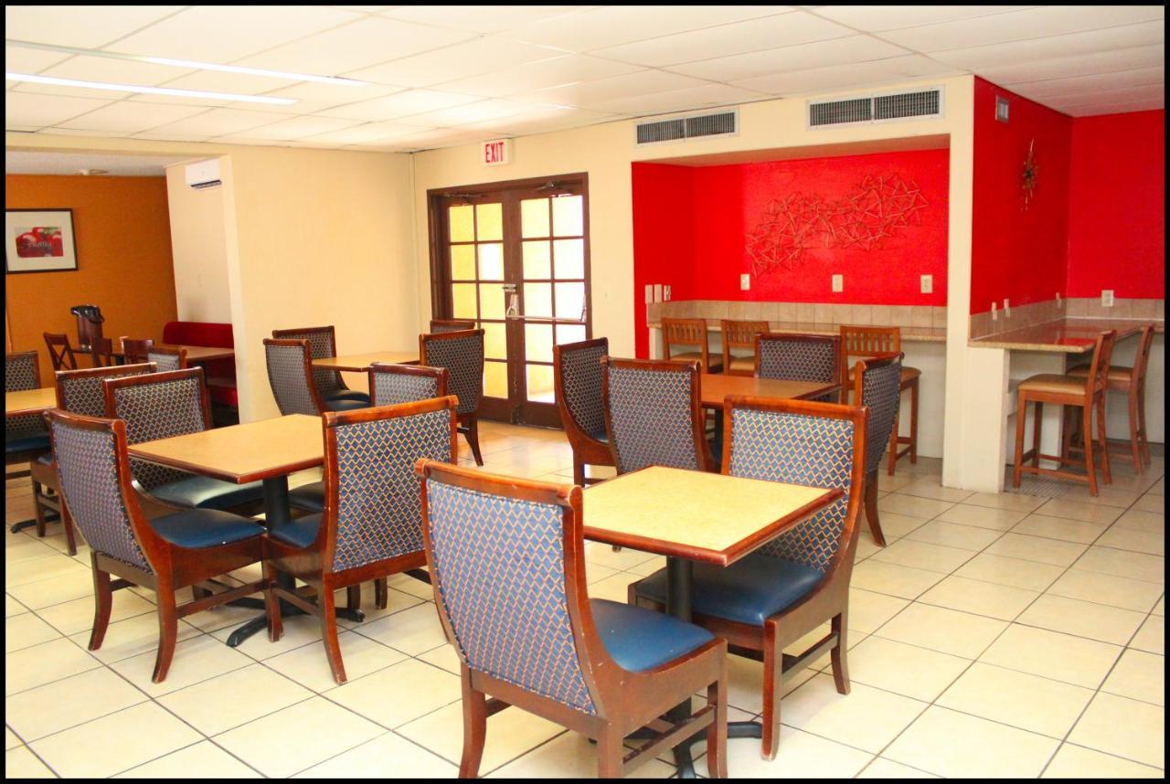Hotel Ramada By Wyndham Tucson Airport Drexel Heights Zewnętrze zdjęcie