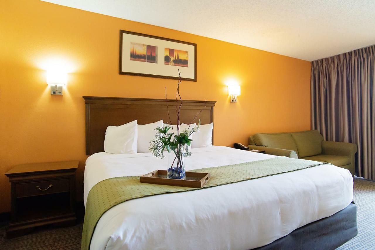 Hotel Ramada By Wyndham Tucson Airport Drexel Heights Zewnętrze zdjęcie